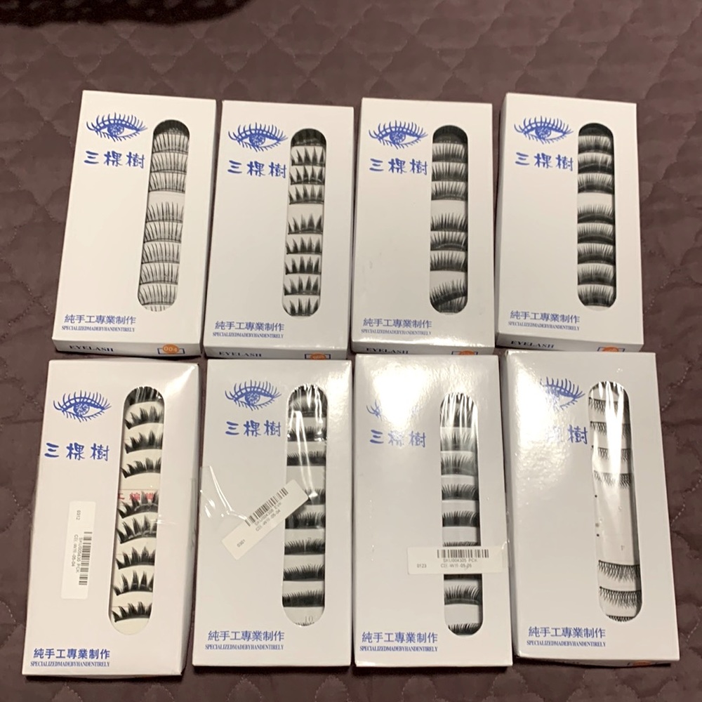 False Eyelashes Set of 8- Pack of 10 Eyelashes/5 Pairs